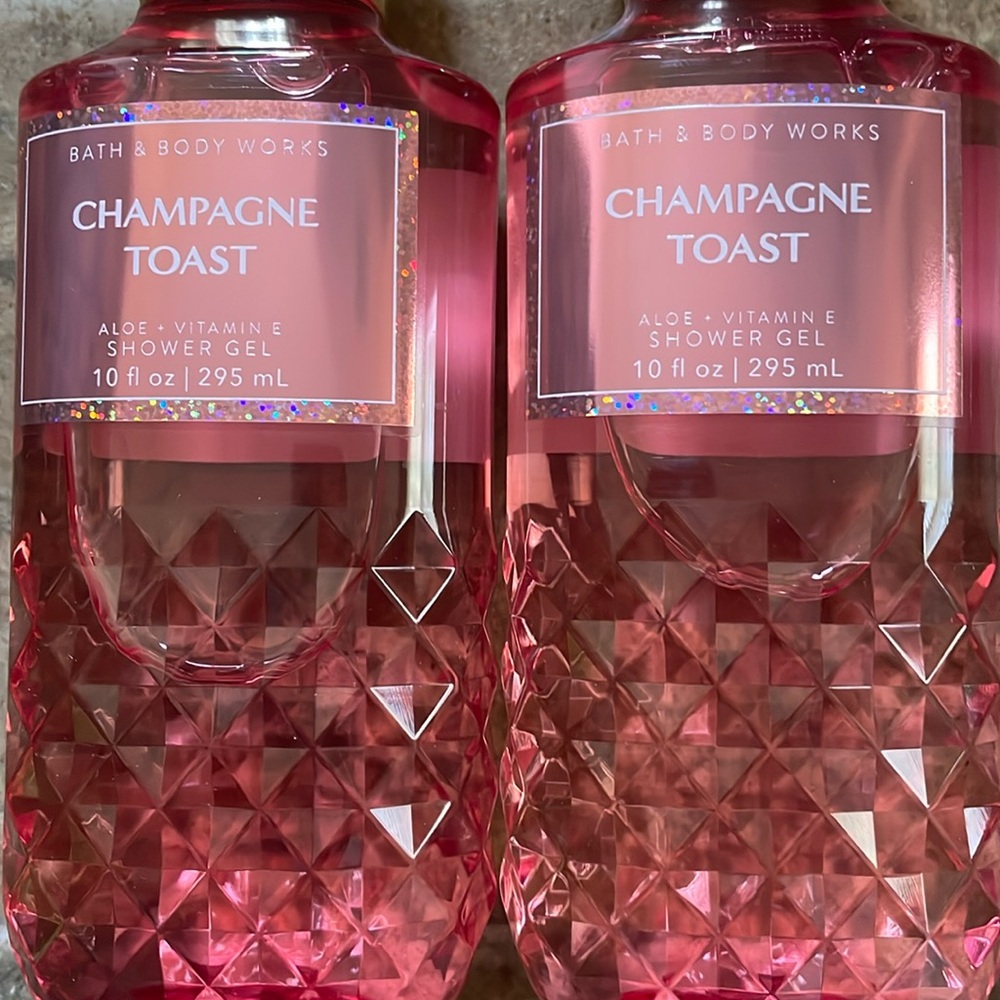 2 Champagne toast shower gel